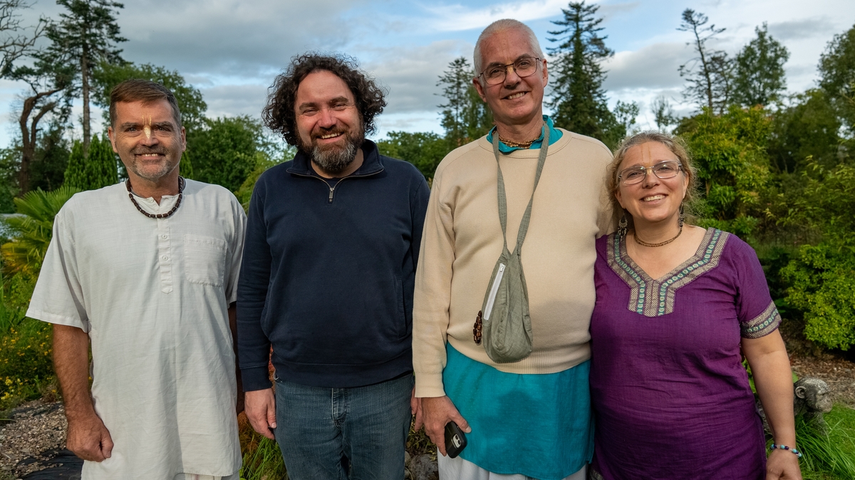 Slán go Feoil (Goodbye to Meat) le Fr. Brian Ó Fearraigh