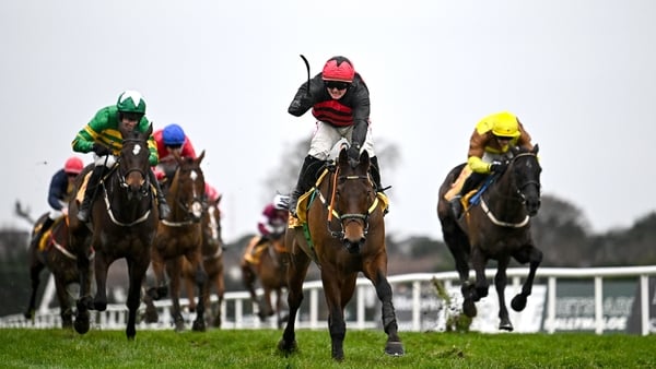28 December 2025; Affordale Fury, centre, with Sam Ewing up, on their way to winning the Savills Steeplechase during day three of the Leopardstown Christmas Festival at Leopardstown Racecourse in Dublin. Photo by Seb Daly/Sportsfile