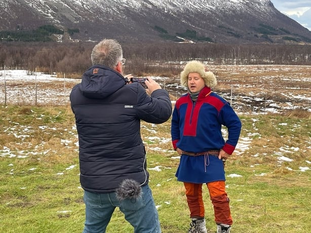 Mooney Goes Wild - Reindeer