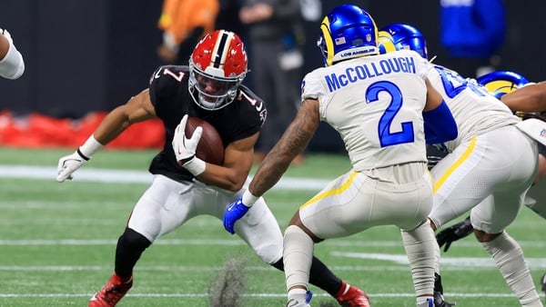 Atlanta Falcons running back Bijan Robinson carries the ball against the Los Angeles Rams