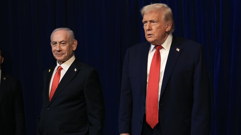 Benjamin Netanyahu agus Donald Trump ag preasócáid in Florida inné