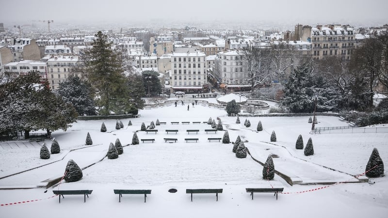 Heavy snow in the Montmartre area of Paris
