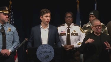 Mayor calls on ICE to get out of Minneapolis