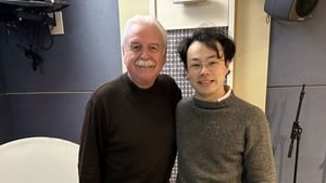 Guitarist Sean Shibe with us today! show image