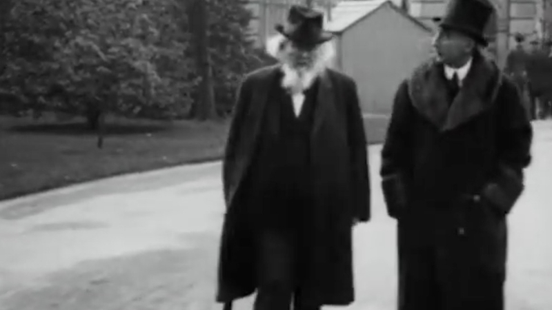 Sir Thomas Esmonde (L) arriving at the first meeting of Seanad Éireann in December 1922 with Dr George Sigerson