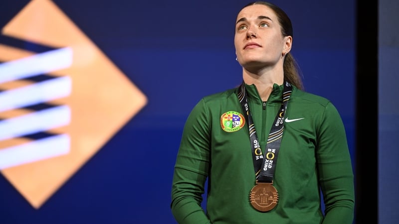 Gráinne Walsh with her 2025 World Boxing Championships bronze medal