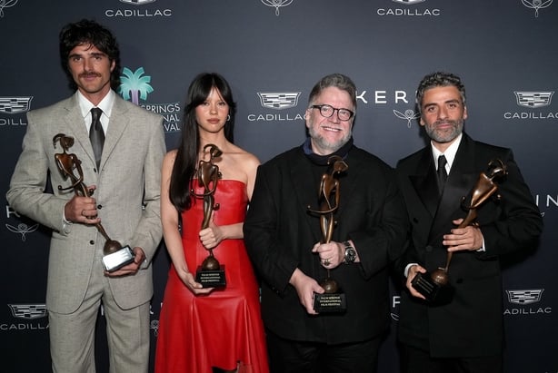 PALM SPRINGS, CALIFORNIA - JANUARY 03: (L-R) Jacob Elordi, Guillermo del Toro, Mia Goth and Oscar Isaac, winners of the Visionary Award, attend the 37th Annual Palm Springs International Film Awards at Palm Springs Convention Center on January 03, 2026 in Palm Springs, California. (Photo by Presley 