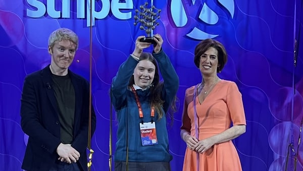 Aoibheann Daly holding her trophy at the Young Scientist and Technology Exhibition