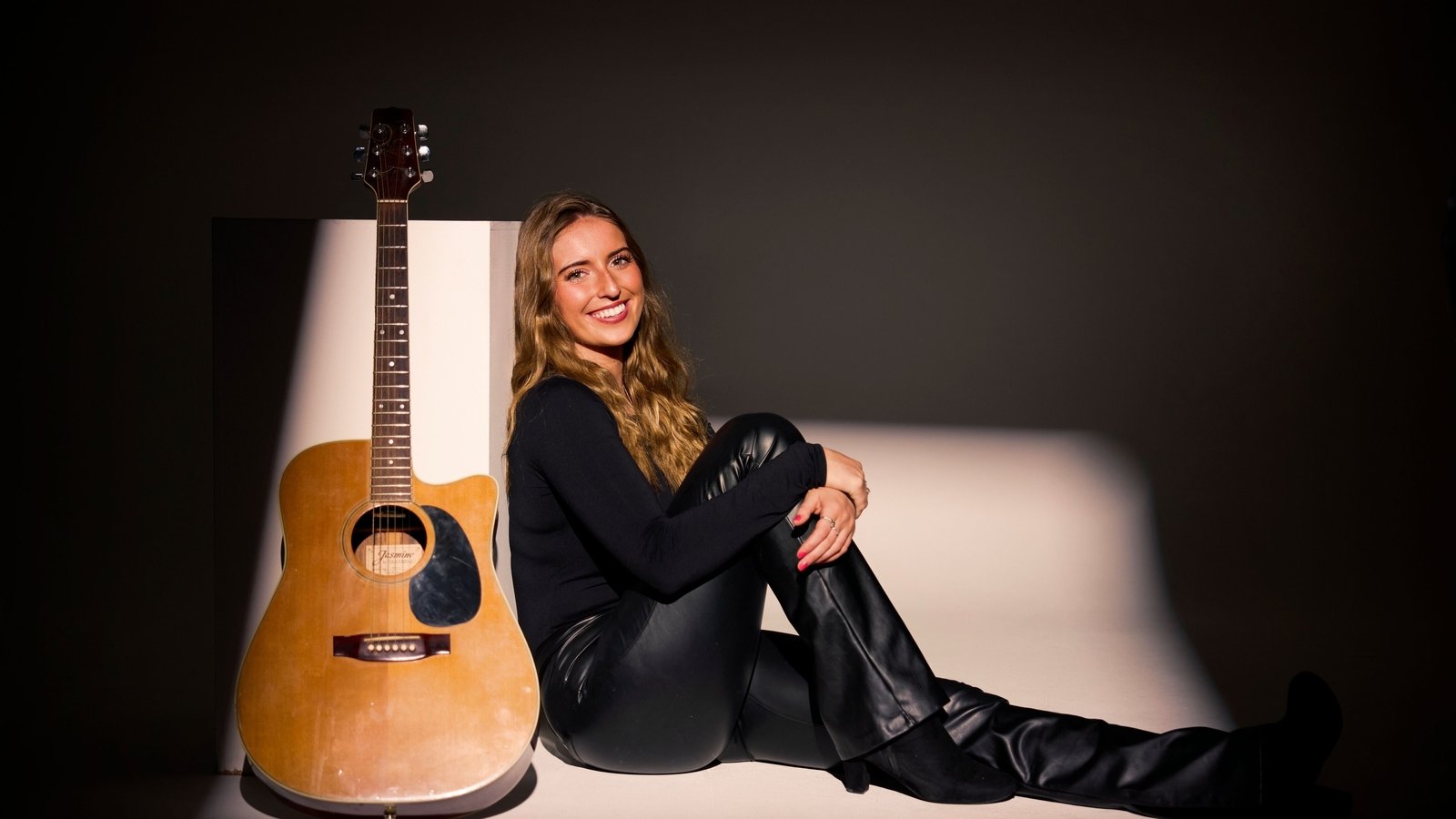 Behind the music - Ava McKechnie