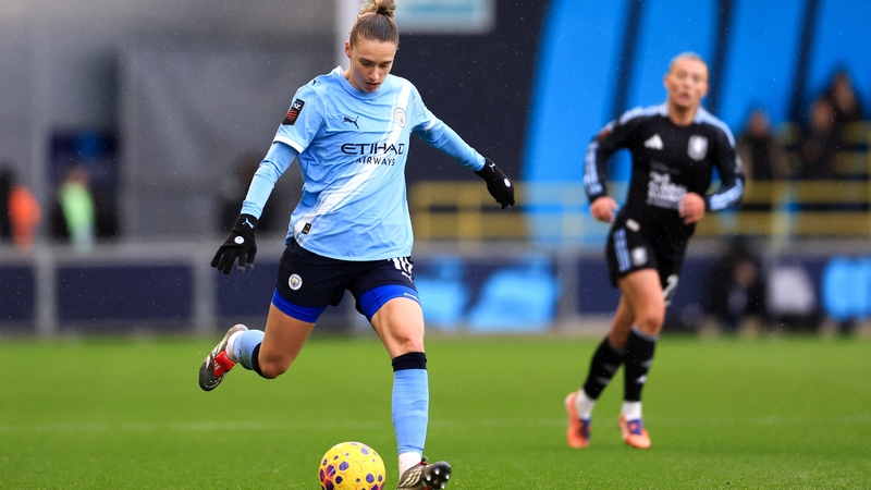 Vivianne Miedema of Manchester City runs with the ball during the Barclays Women's Super League match between Manchester City and Aston Villa at Joie Stadium on December 14, 2025 in Manchester, England. (Photo by Jess Hornby - WSL/WSL Football via Getty I
