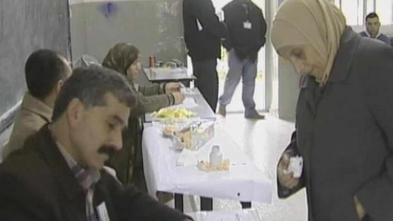 Palestinians go to the polls - 2006