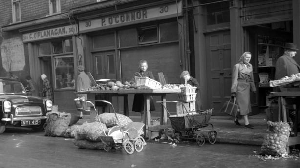 Stalls on Moore Street in 1959