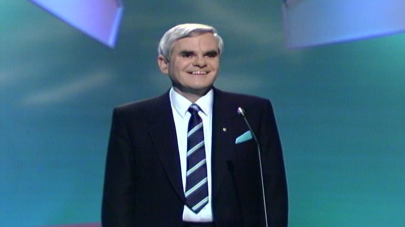 Watch: Seán Ó Sé singing An Poc ar Buile