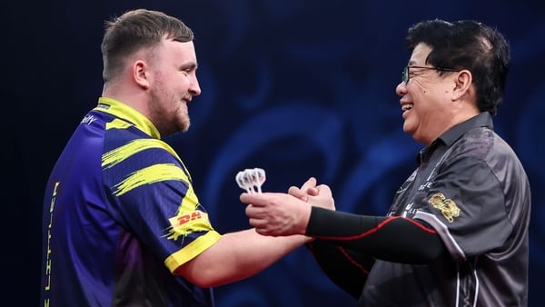 Luke Littler Paul Lim pic PDC