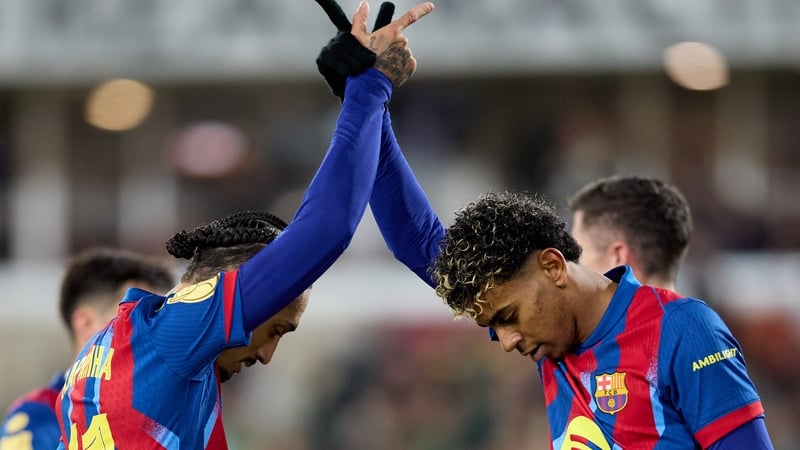 Yamal (r) scored Barca's second goal