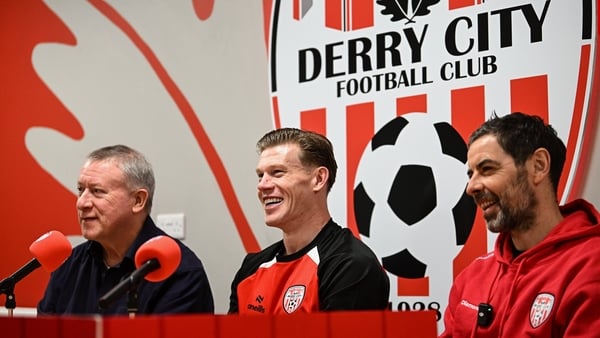 Northern Ireland , United Kingdom - 17 January 2026; New Derry City signing James McClean, centre, with Chairman Philip O’Doherty, left, and manager Tiernan Lynch during a media event in Derry. (Photo By Ramsey Cardy/Sportsfile via Getty Images)