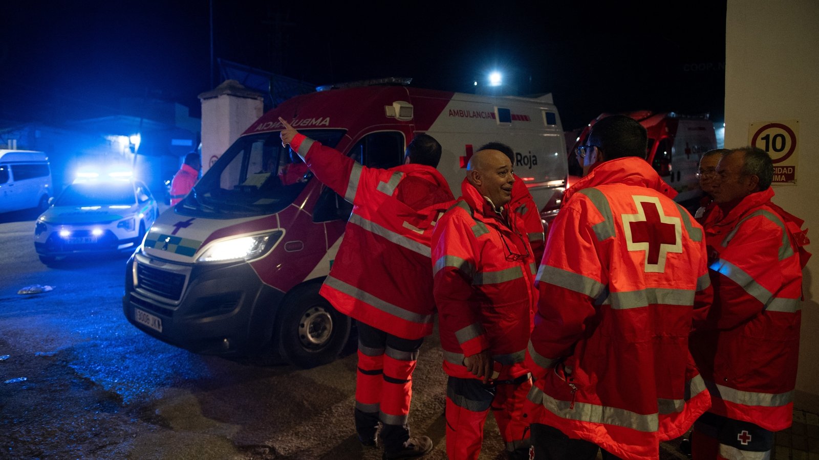 The death toll from yesterday's collision between a derailing high-speed train and ⁠a second oncoming train in southern Spain has risen to 39, the country's interior ministry has said.