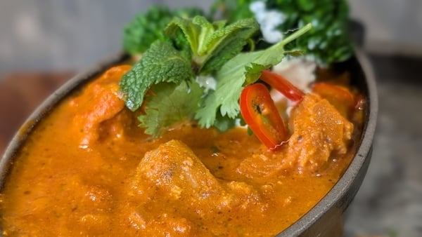 A dish of butter chicken