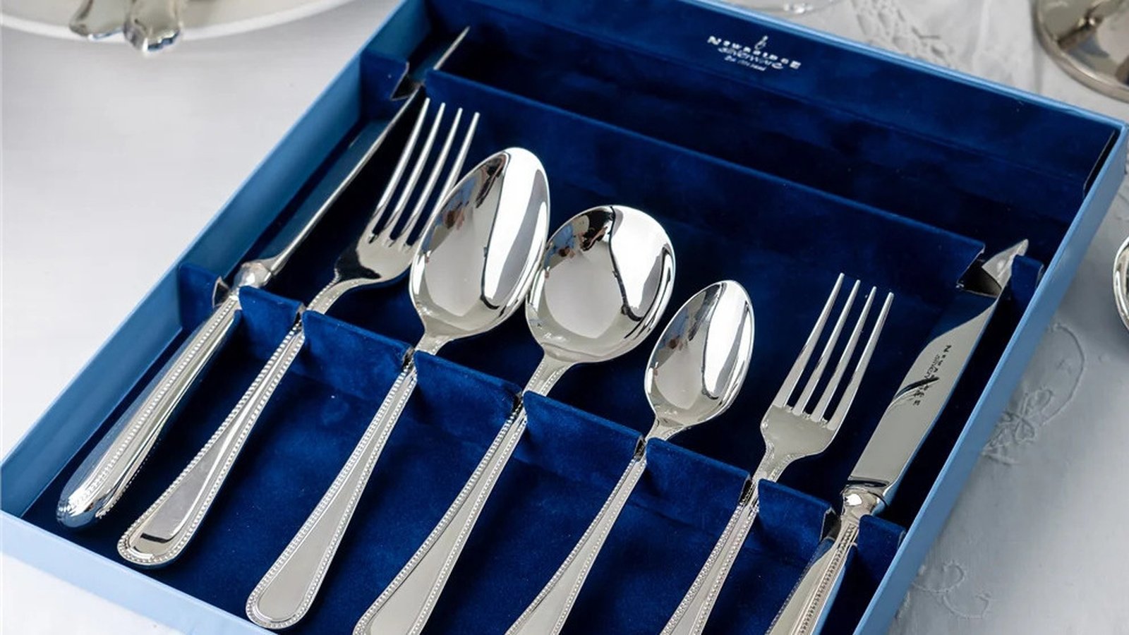 Newbridge Cutlery to stop silver tableware production