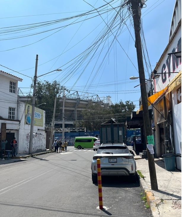 The Azteca stadium is adjacent to the historically working class neighbourhood of Santa Úrsula Coapa in Mexico City