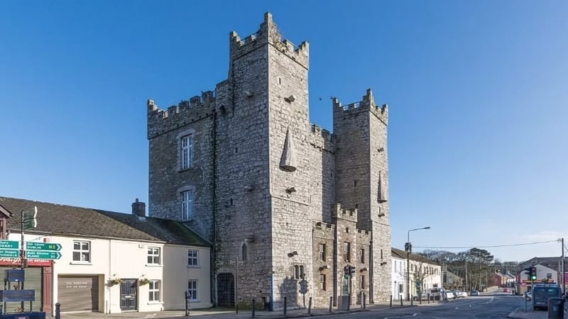 The project will include the structural conservation of the 15th century castle's tower house