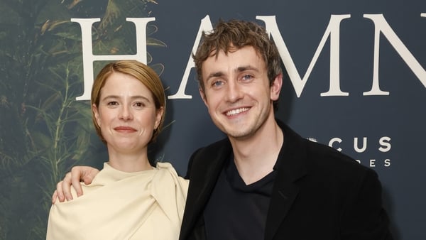 Jessie Buckley and Paul Mescal