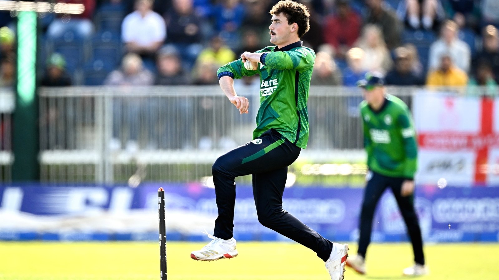 Humphreys stars as Ireland win T20 opener against Italy