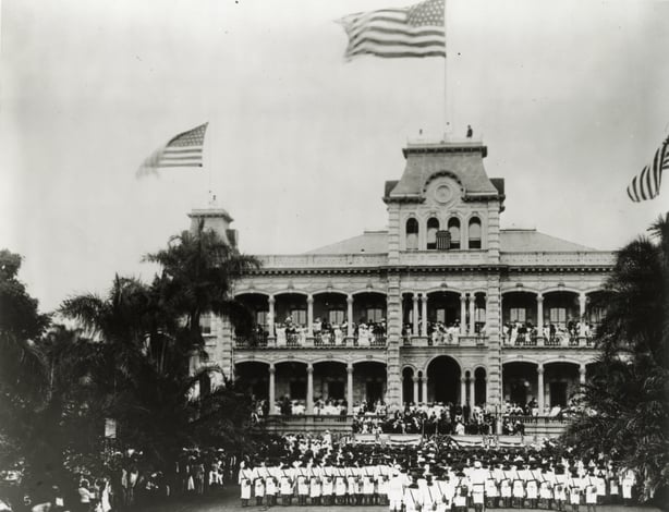 Sailors from the USS Boston form an honor guard in front of Iolani Palace during ceremonies annexing the Hawaiian Islands as a United States territory. August 13, 1898. (Photo by Pan Pacific Press/Library of Congress/Corbis/VCG via Getty Images)