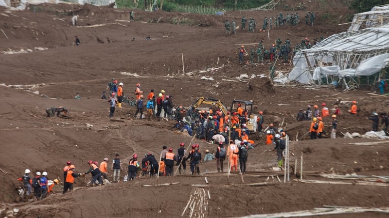 The death toll in the massive Indonesian landslide has reached 17