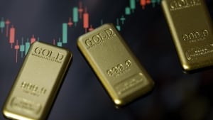 Gold prices show image