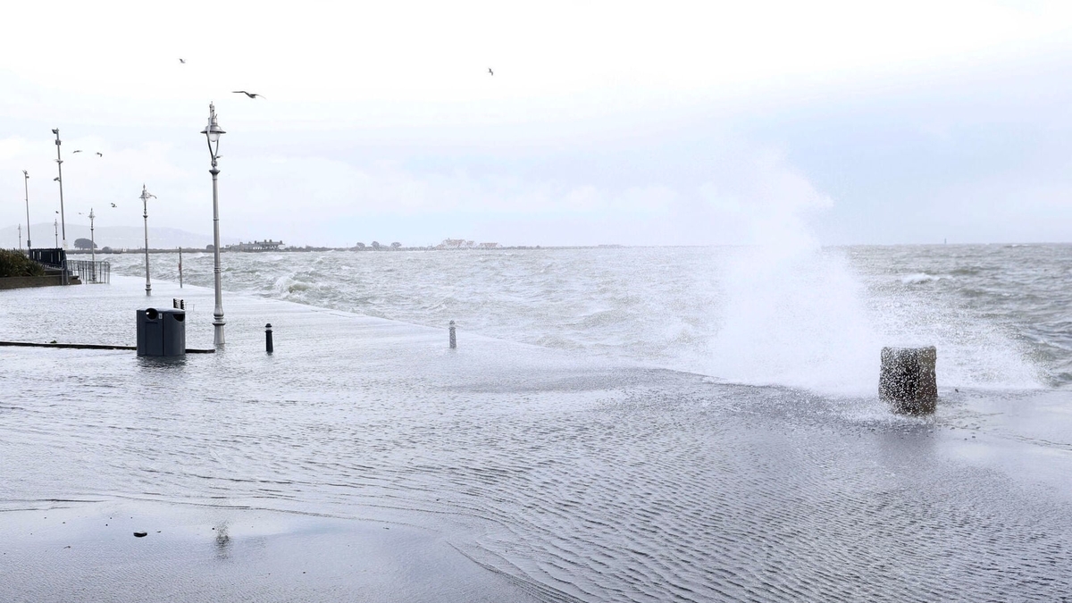 Hazardous travel conditions as Storm Chandra hits Ireland