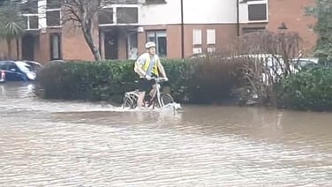 Commuters face challenging conditions on Dublin roads following Storm Chandra
