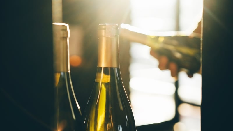 White varieties such as Chardonnay, Sauvignon Blanc, and Pinot Noir respond best to underwater aging (Stock image)