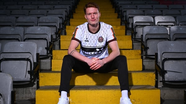 27 January 2026; Bohemians new loan signing Senan Mullen poses for a portrait during his unveiling at Dalymount Park in Dublin. Photo by Shauna Clinton/Sportsfile