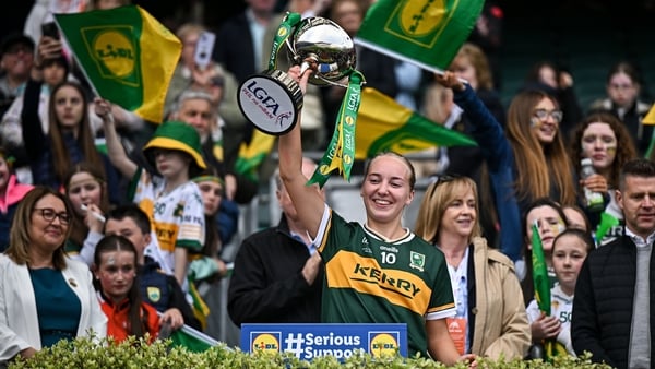 Caoimhe Evans of Kerry lifting the Division 1 league trophy