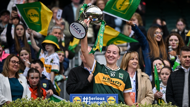 Caoimhe Evans of Kerry lifting the Division 1 league trophy