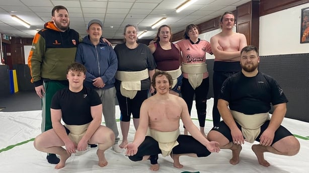 Sumo na hÉireann pose for a photo