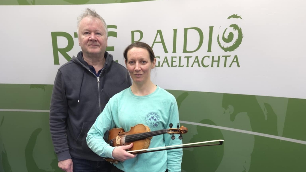 Ceol agus comhrá le Theresa Kavanagh & Manus Lunny.