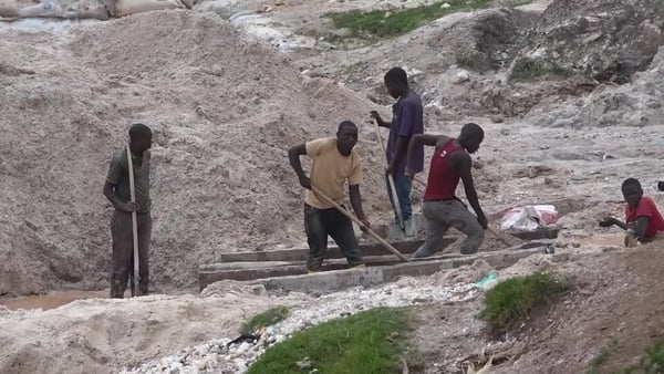 Workers at mine collapse in DR Congo