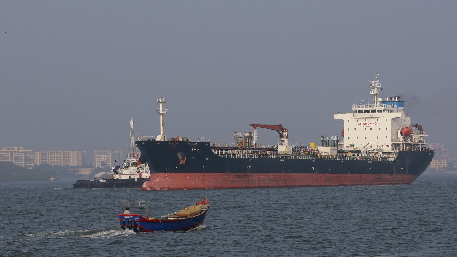 Trump says India will buy oil from Venezuela