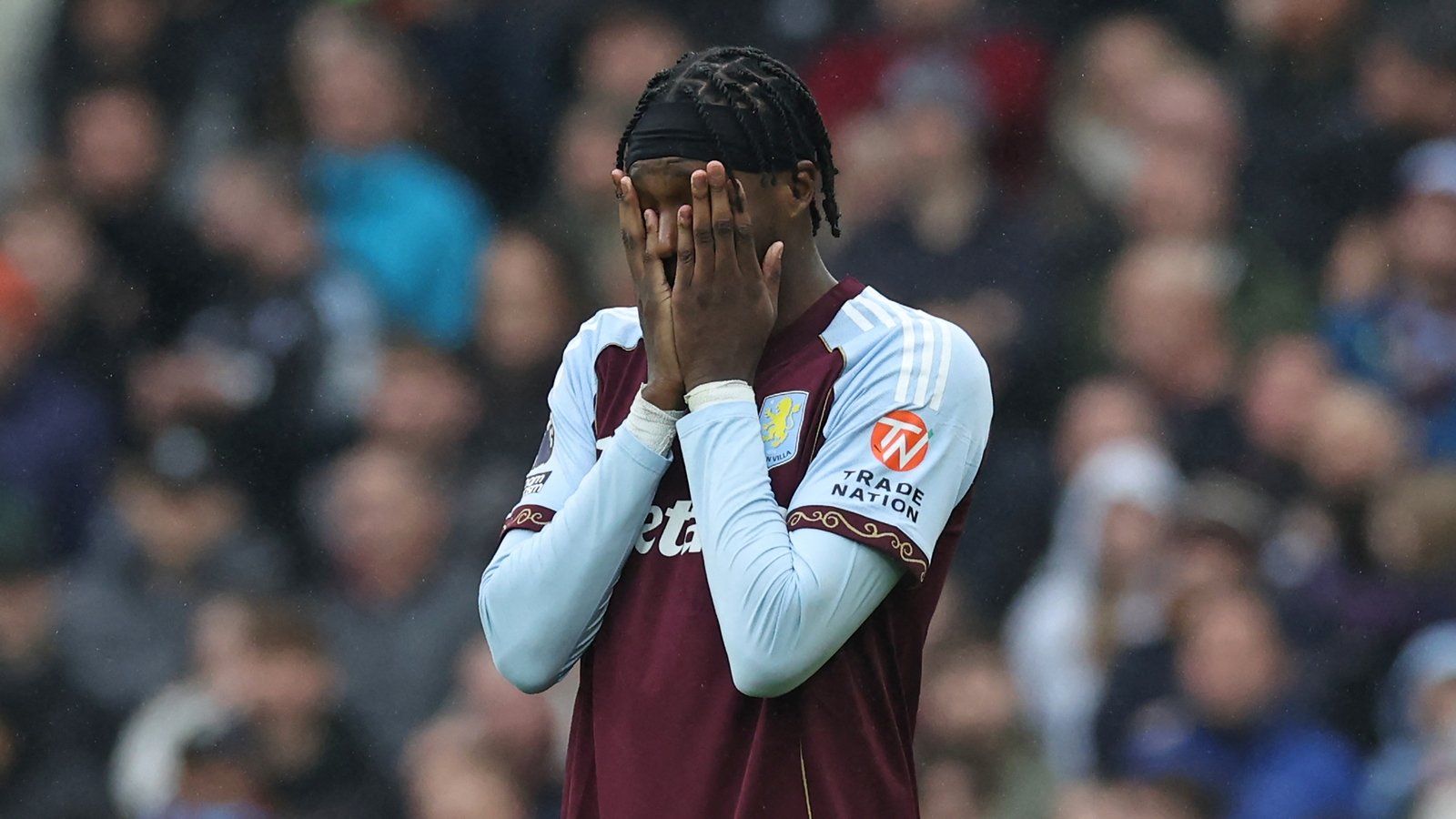 Premier League wrap: Ten-man Brentford beat Villa