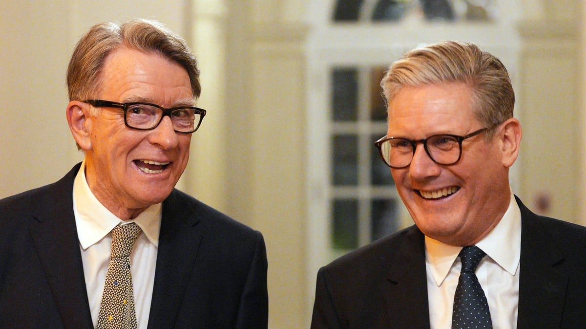 Starmer orders urgent inquiry into ties between Mandelson and Epstein