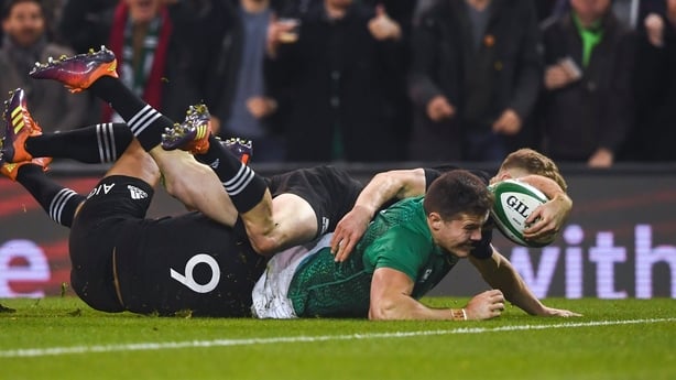 17 November 2018; Jacob Stockdale of Ireland scores his side's first try during the Guinness Series International match between Ireland and New Zealand at the Aviva Stadium in Dublin. Photo by David Fitzgerald/Sportsfile