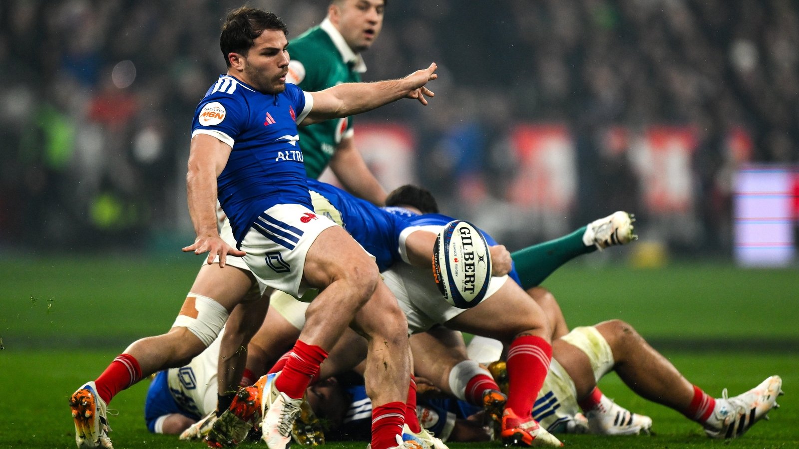 Follow all the action from Paris as Guinness Six Nations champions France host Ireland in the opening clash of the 2026 tournament.