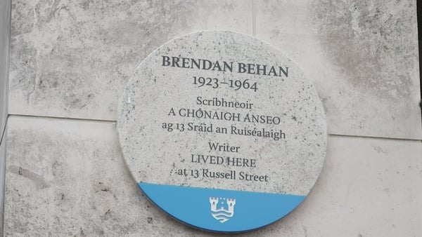 A plaque to honour Brendan Behan has been unveiled on the site of the writer's former home at 13 Russell Street in Dublin 1 on what would have been his 103rd birthday.