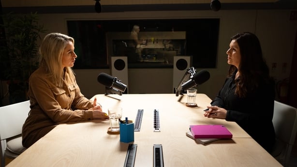 Sile Seoige agus Evanne Ni Chuilinn