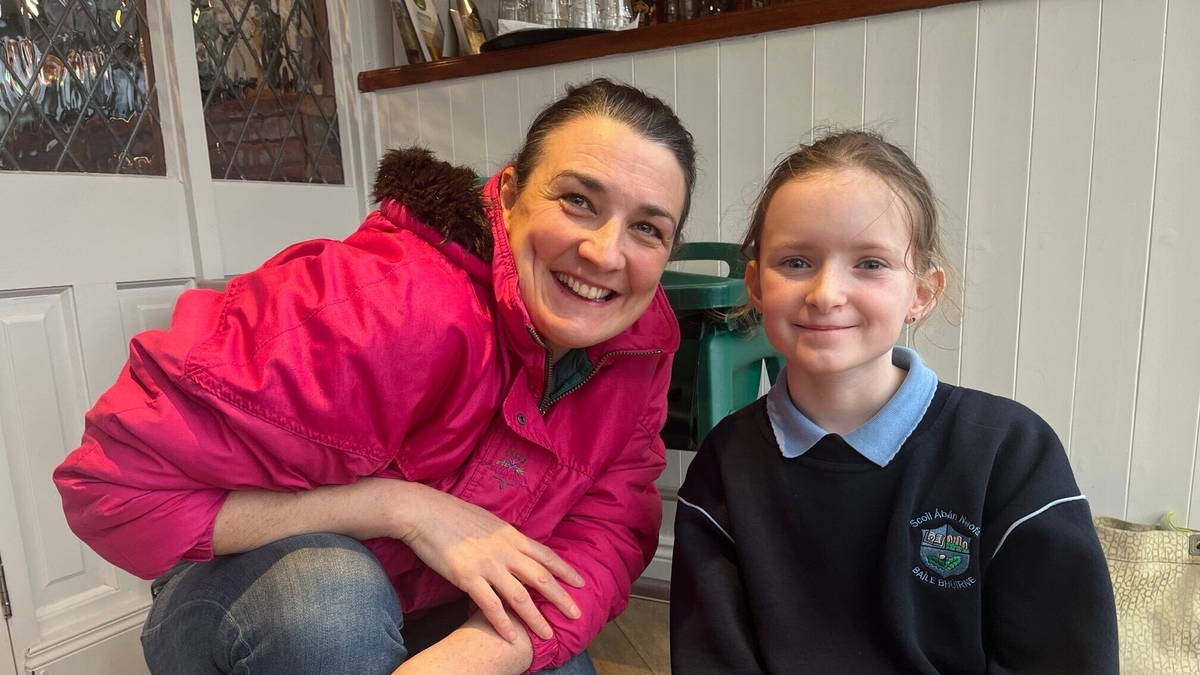 Gobnait Ní Mhuimhneacháin, Abbey Uí Laoire agus Abbey Mae Ní Laoire