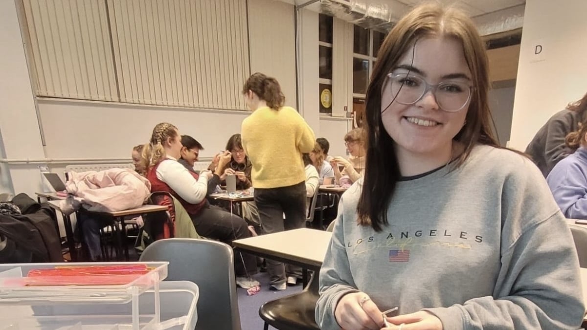 Maggie Ní Dhubhshláin, uachtarán ar an gCumann Cróiseála agus Cniotála. 