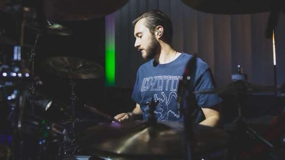 Nic Collins brings his drumsticks to Galway