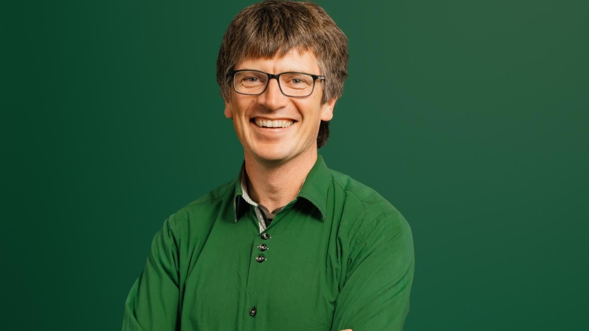 Dr Peadar Ó Fionnáin